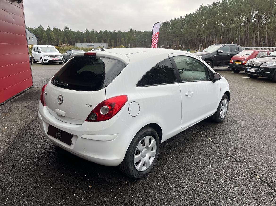 OPEL CORSA 1.3 CDTI DESIGN EDITION 75cv – Image 3