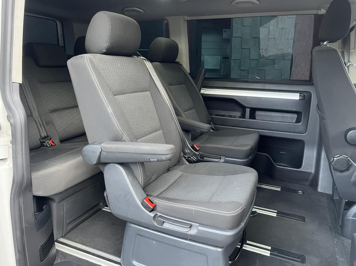 VOLKSWAGEN MULTIVAN 5
