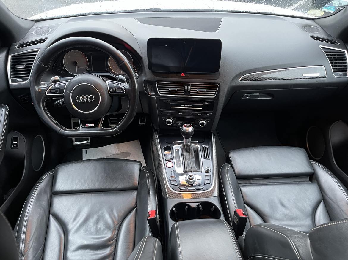 AUDI SQ5 6